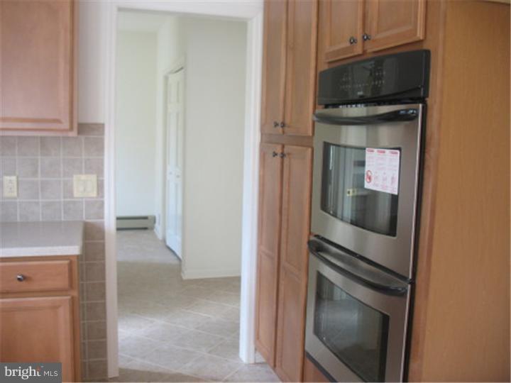 196 Harrison Road Chesterfield, NJ 08515 - Photo 5 of 25 Kitchen