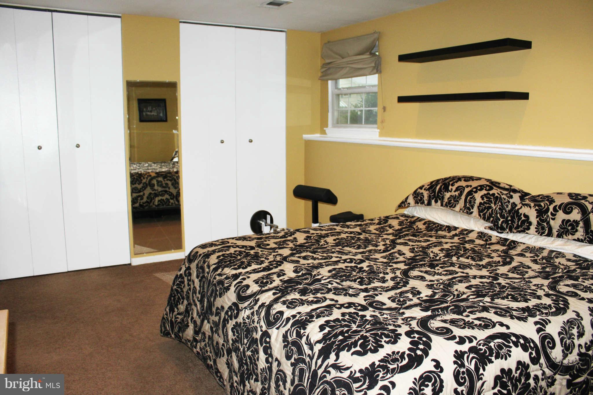 1546 Manor View Road Davidsonville, MD 21035 - Photo 17 of 22 Bedroom (Master)