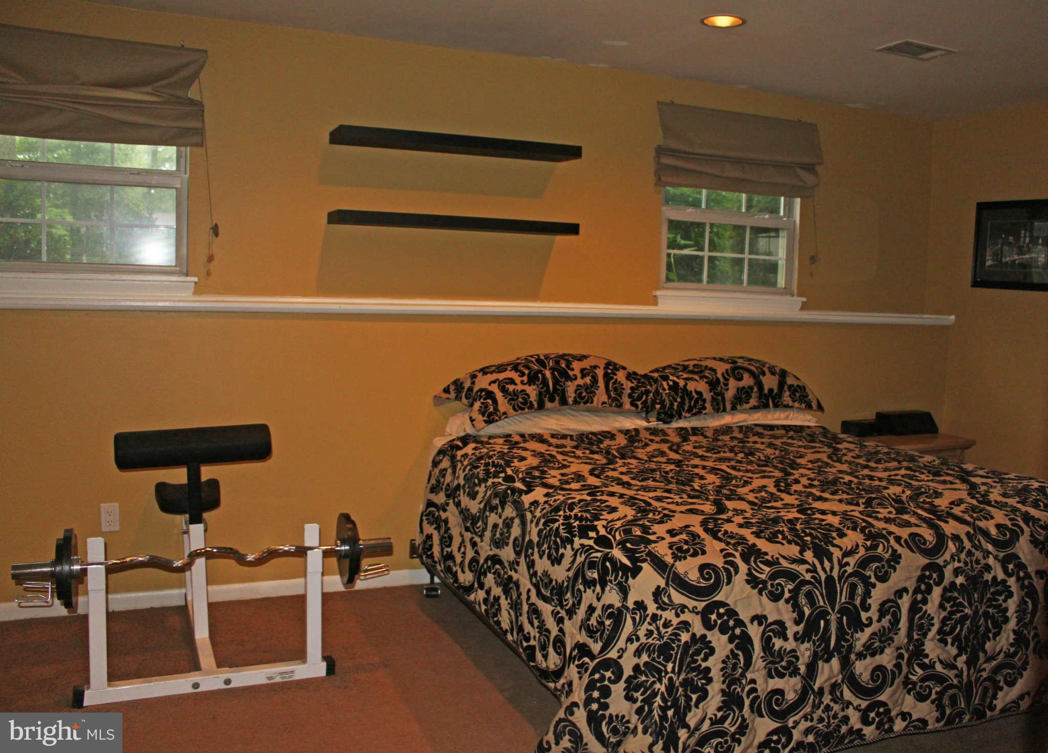1546 Manor View Road Davidsonville, MD 21035 - Photo 18 of 22 Bedroom (Master)
