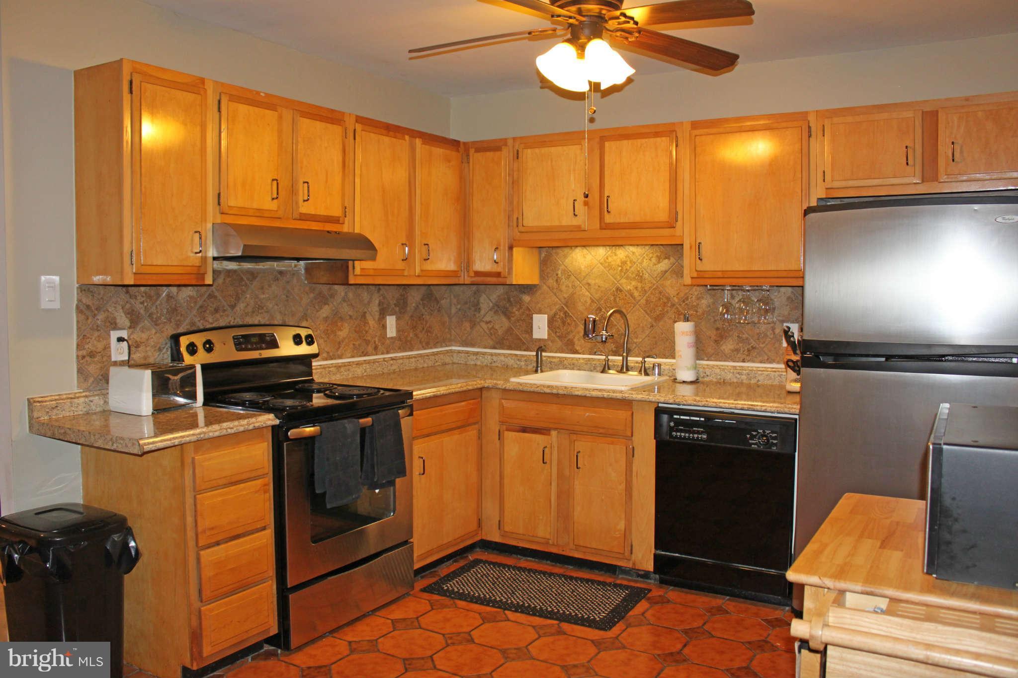 1546 Manor View Road Davidsonville, MD 21035 - Photo 6 of 22 Kitchen