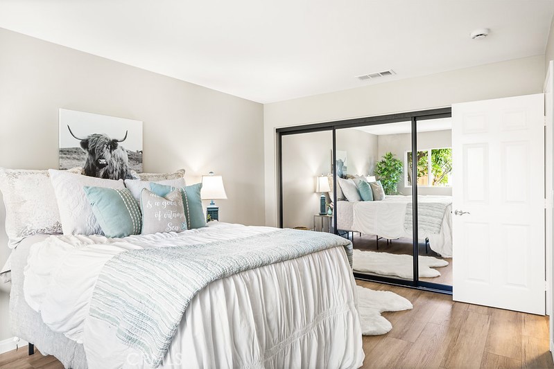 14331 Fernbrook Drive Tustin, CA 92780 - Photo 25 of 35 a bedroom with a bed and a large window