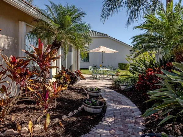 $445,000 | 155 Grand Oak Circle, Venice, FL 34292