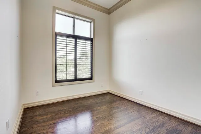 $4,000 | 3388 Sage Road, Unit 301, Houston, TX 77056