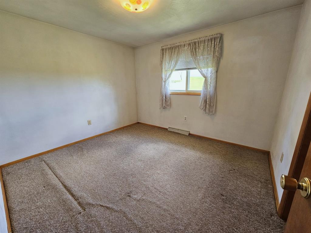 640 Taylorstown Ridge Road Taylorstown, PA 15365 - Photo 28 of 37