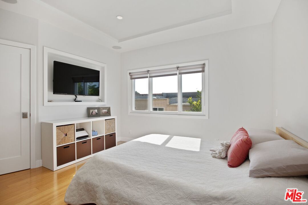 8025 Redlands Street, Unit 29 Playa del Rey, CA 90293 - Photo 17 of 33 Gallery Image 17