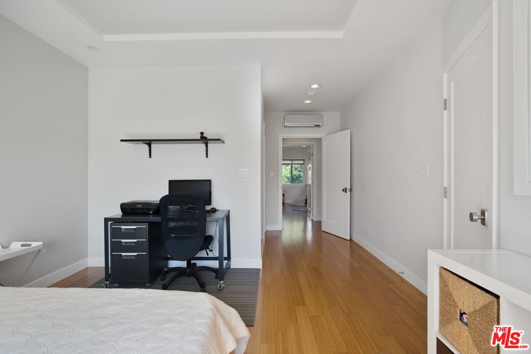 8025 Redlands Street, Unit 29 Playa del Rey, CA 90293 - Photo 19 of 33 Gallery Image 19