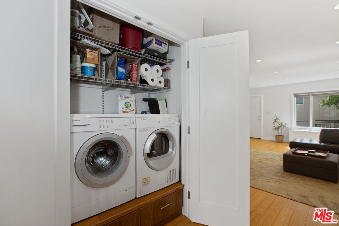 8025 Redlands Street, Unit 29 Playa del Rey, CA 90293 - Photo 24 of 33 Gallery Image 24