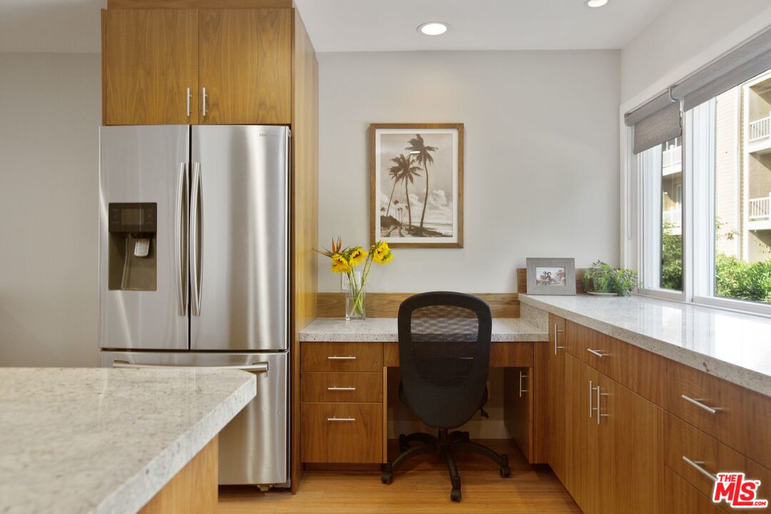 8025 Redlands Street, Unit 29 Playa del Rey, CA 90293 - Photo 8 of 33 Gallery Image 8