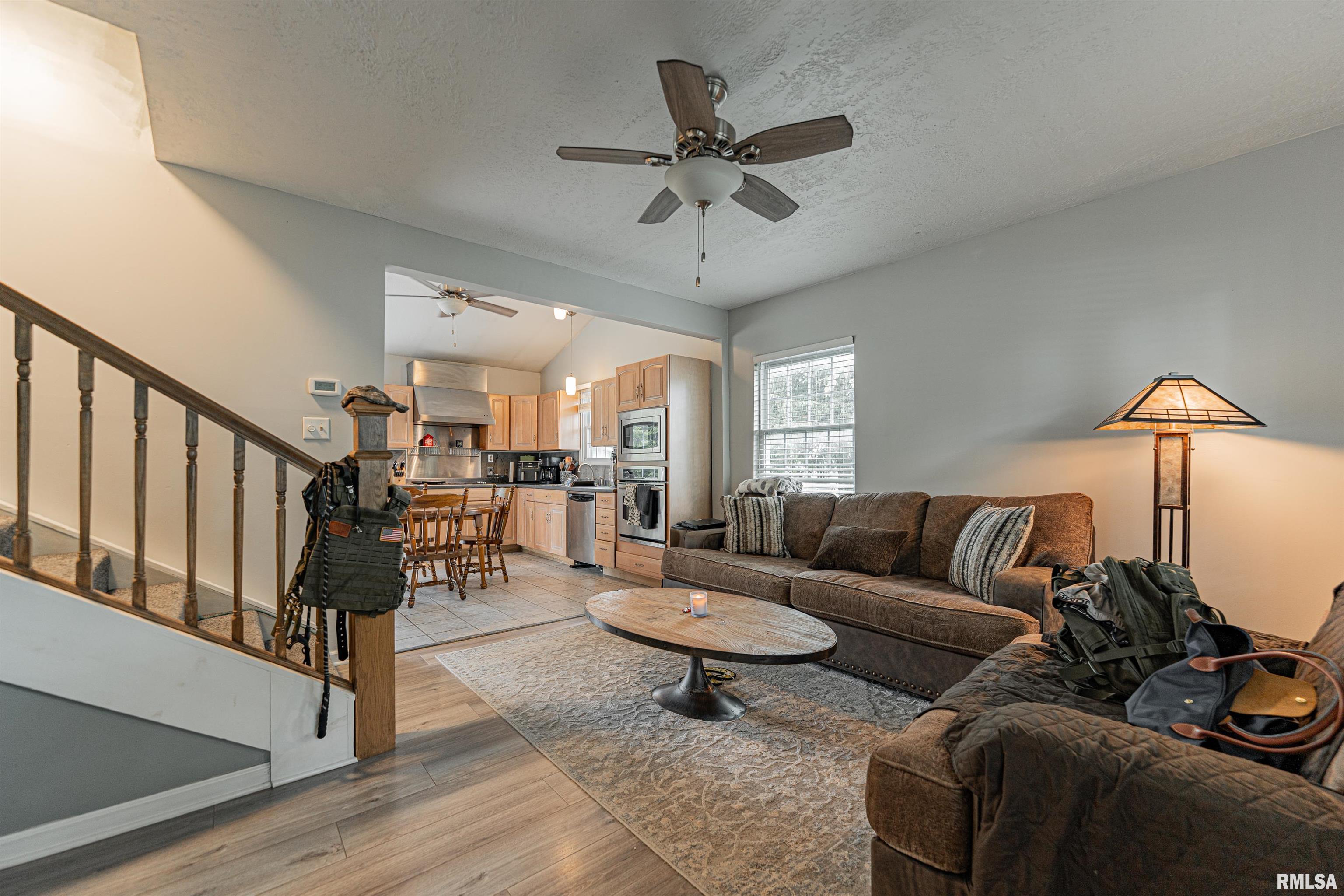 264 East Main Street Warrensburg, IL 62573 - Photo 3 of 24