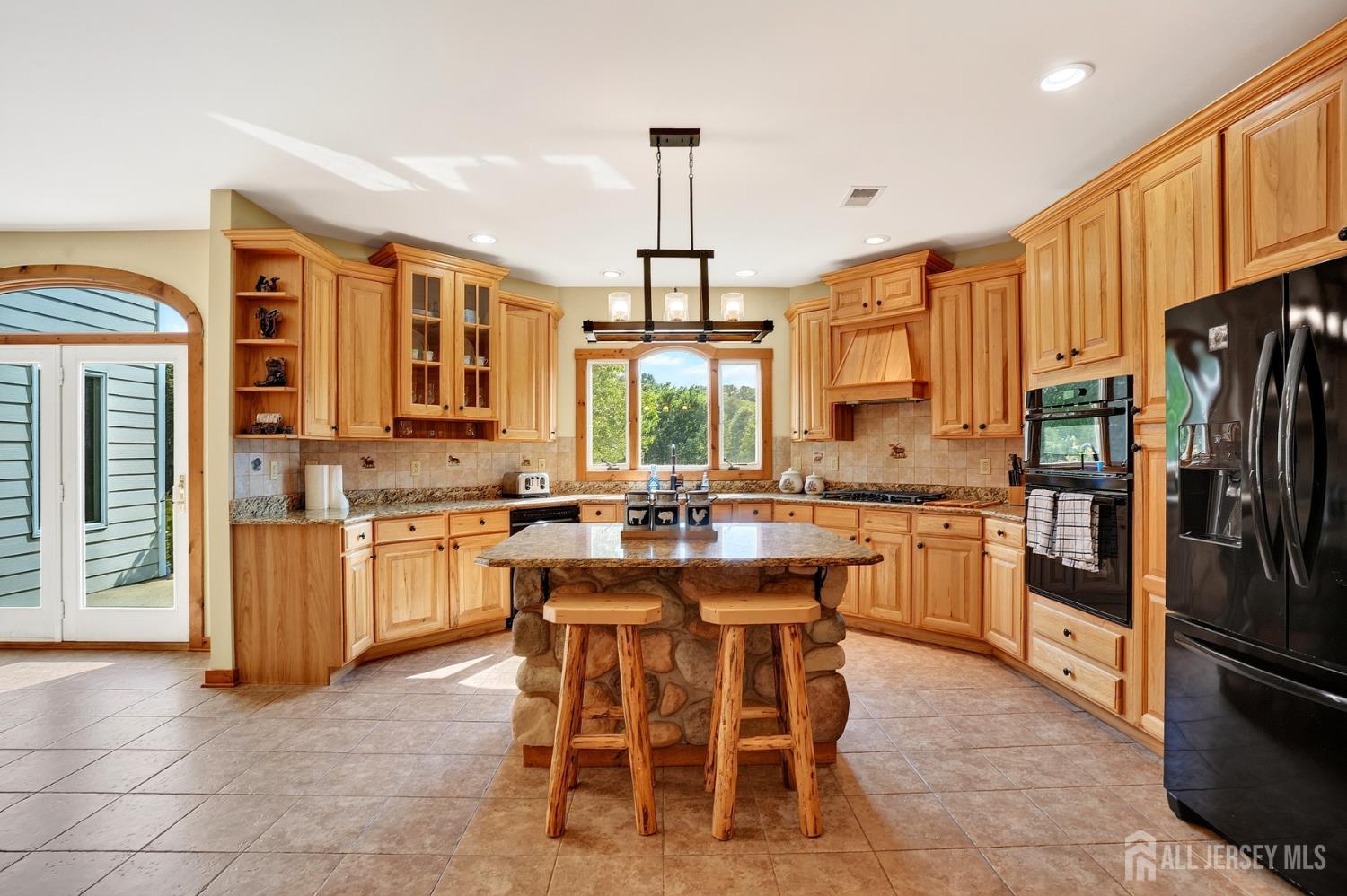 439 Schoolhouse Road Monroe Township, NJ 08831 - Photo 14 of 52