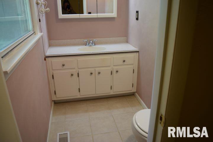 16279 East Cherokee Road Cuba, IL 61427 - Photo 19 of 36