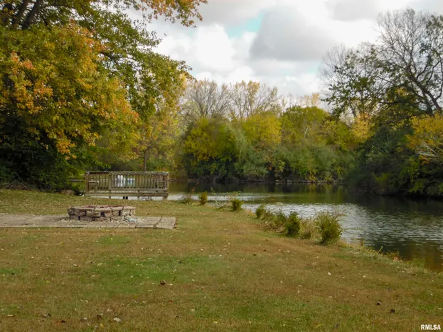 $349,000 | 16279 East Cherokee Road, Cuba, IL 61427