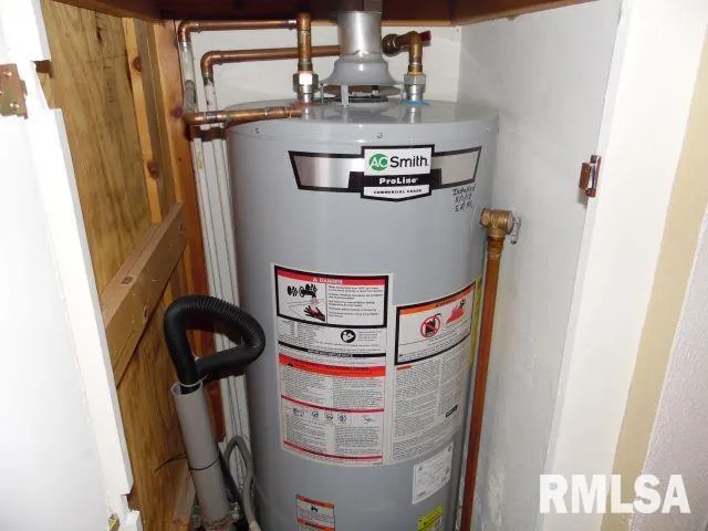 $349,000 | 16279 East Cherokee Road, Cuba, IL 61427