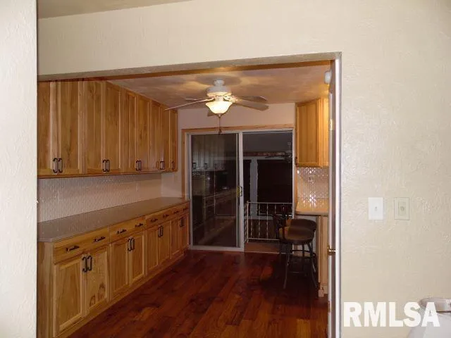 $349,000 | 16279 East Cherokee Road, Cuba, IL 61427