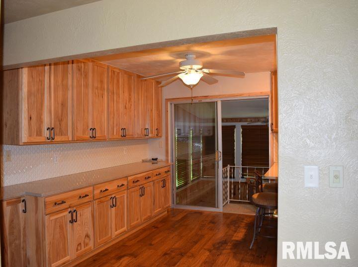 16279 East Cherokee Road Cuba, IL 61427 - Photo 9 of 36