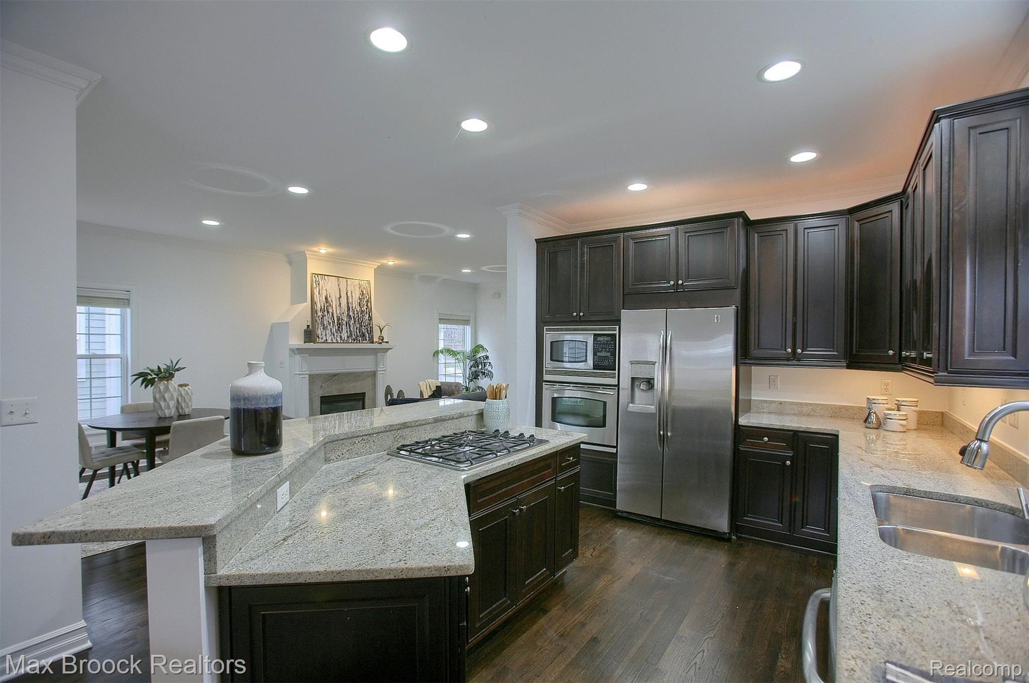 907 Ruffner Avenue Birmingham, MI 48009 - Photo 11 of 40 Kitchen 2nd View.jpg