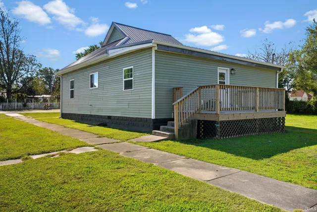 $225,900 | 401 West Grissom Avenue, Mitchell, IN 47446
