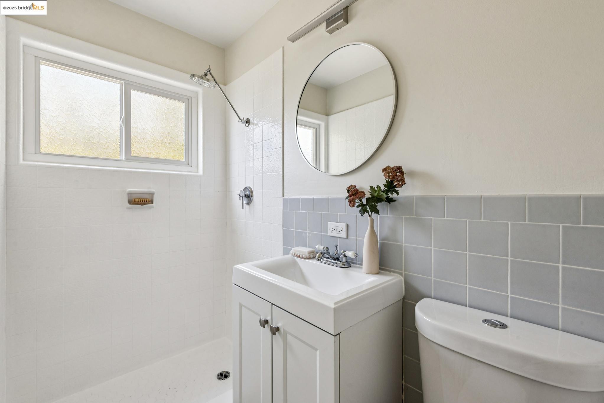 9 Yarmouth Court Oakland, CA 94619 - Photo 25 of 54