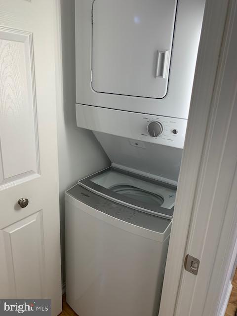 2100 Langston Boulevard, Unit 339 Arlington, VA 22201 - Photo 12 of 21 a utility room with dryer and washer