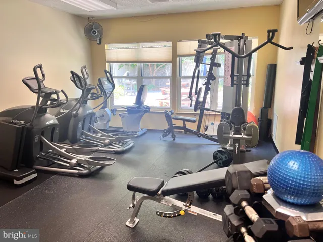 $275,000 | 2100 Langston Boulevard, Unit 339, Arlington, VA 22201