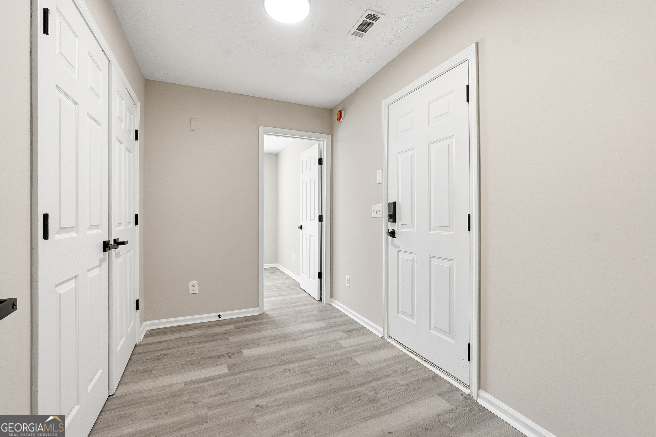 4480 English Loop Lithonia, GA 30038 - Photo 10 of 25