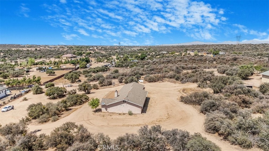 11221 Omelveny Road Oak Hills, CA 92344 - Photo 3 of 40