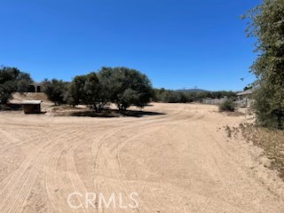 11221 Omelveny Road Oak Hills, CA 92344 - Photo 39 of 40