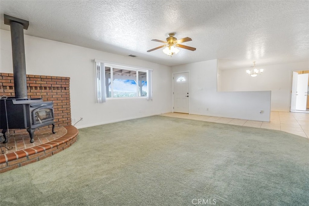 11221 Omelveny Road Oak Hills, CA 92344 - Photo 8 of 40