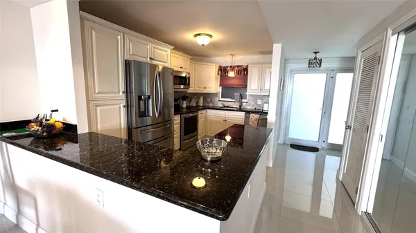 $3,800 | 328 North Ocean Boulevard, Unit 706, Pompano Beach, FL 33062