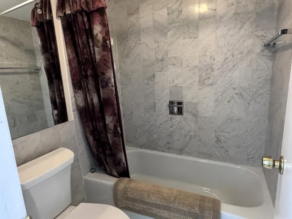 $3,800 | 328 North Ocean Boulevard, Unit 706, Pompano Beach, FL 33062