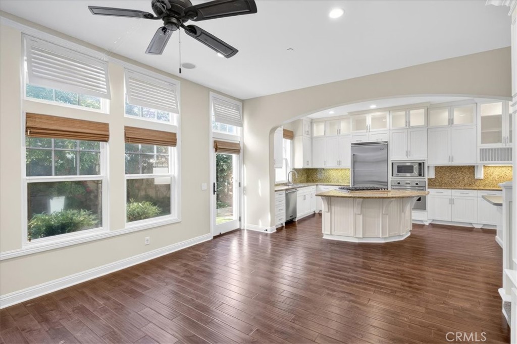 17271 Wareham Lane Huntington Beach, CA 92649 - Photo 15 of 37