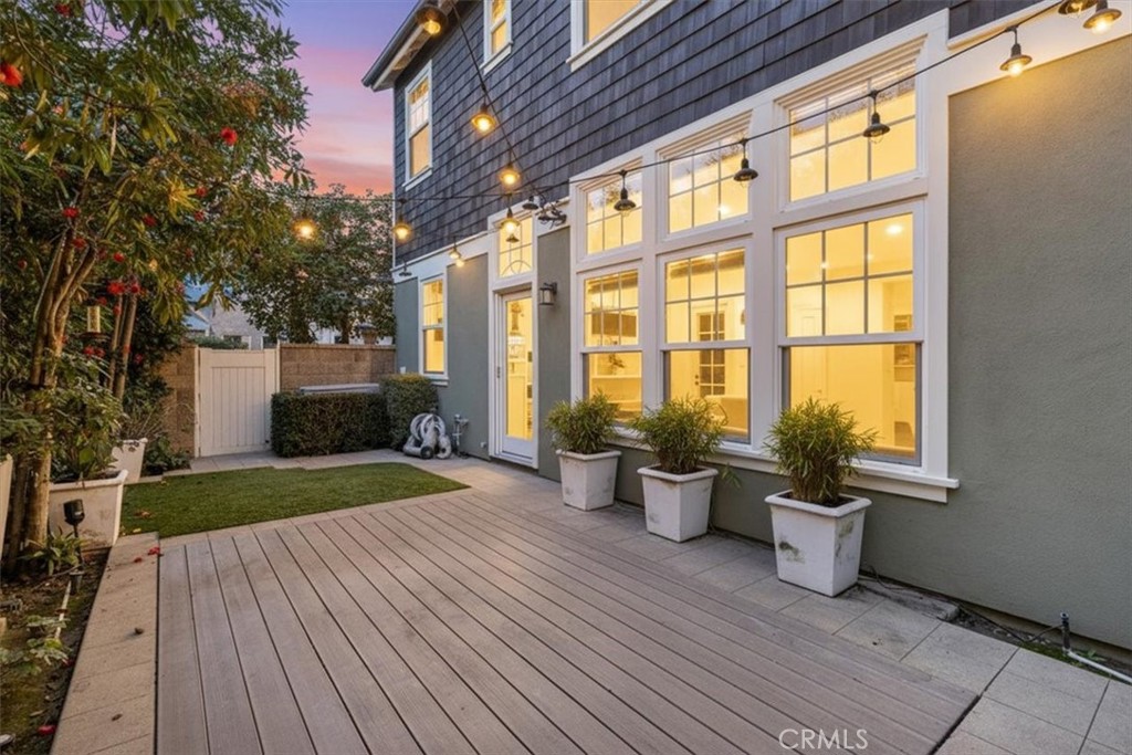 17271 Wareham Lane Huntington Beach, CA 92649 - Photo 3 of 37