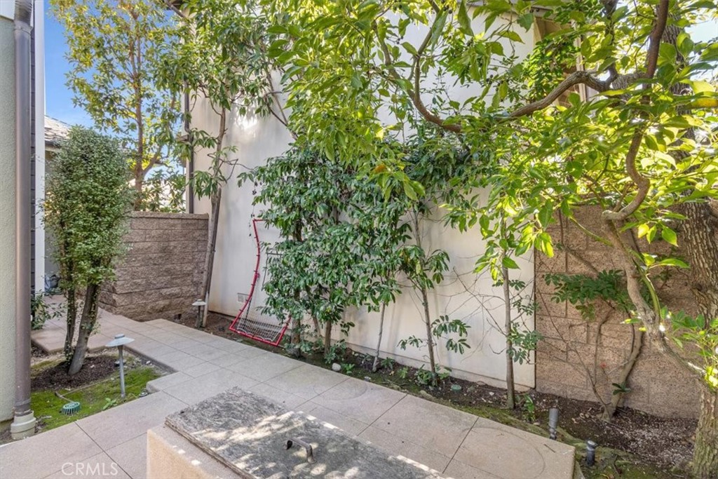 17271 Wareham Lane Huntington Beach, CA 92649 - Photo 34 of 37