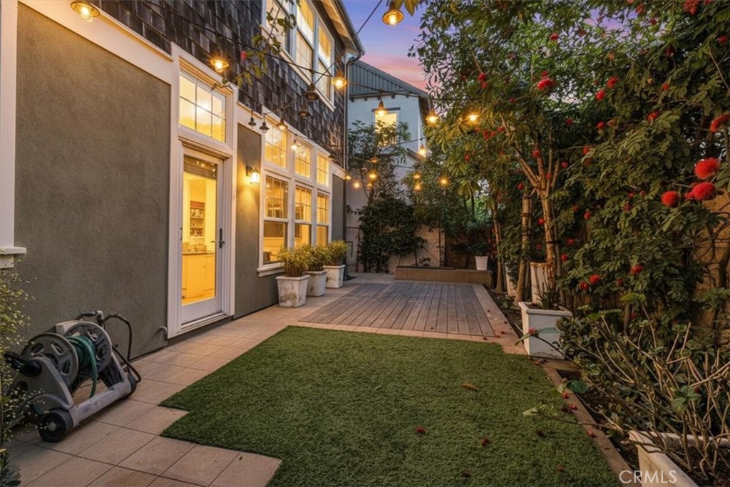 17271 Wareham Lane Huntington Beach, CA 92649 - Photo 4 of 37