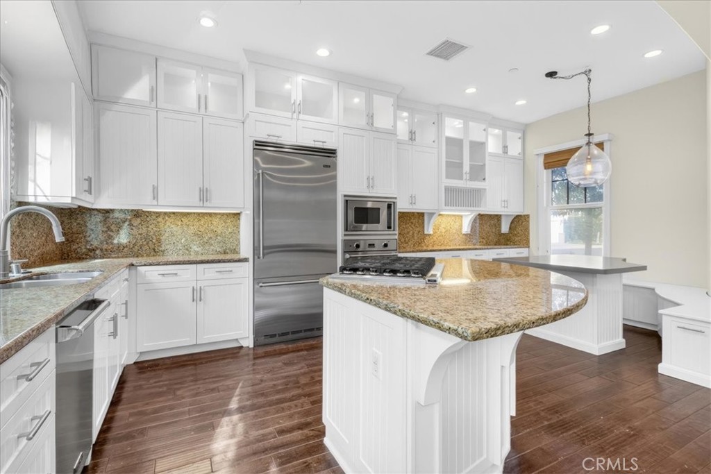 17271 Wareham Lane Huntington Beach, CA 92649 - Photo 6 of 37