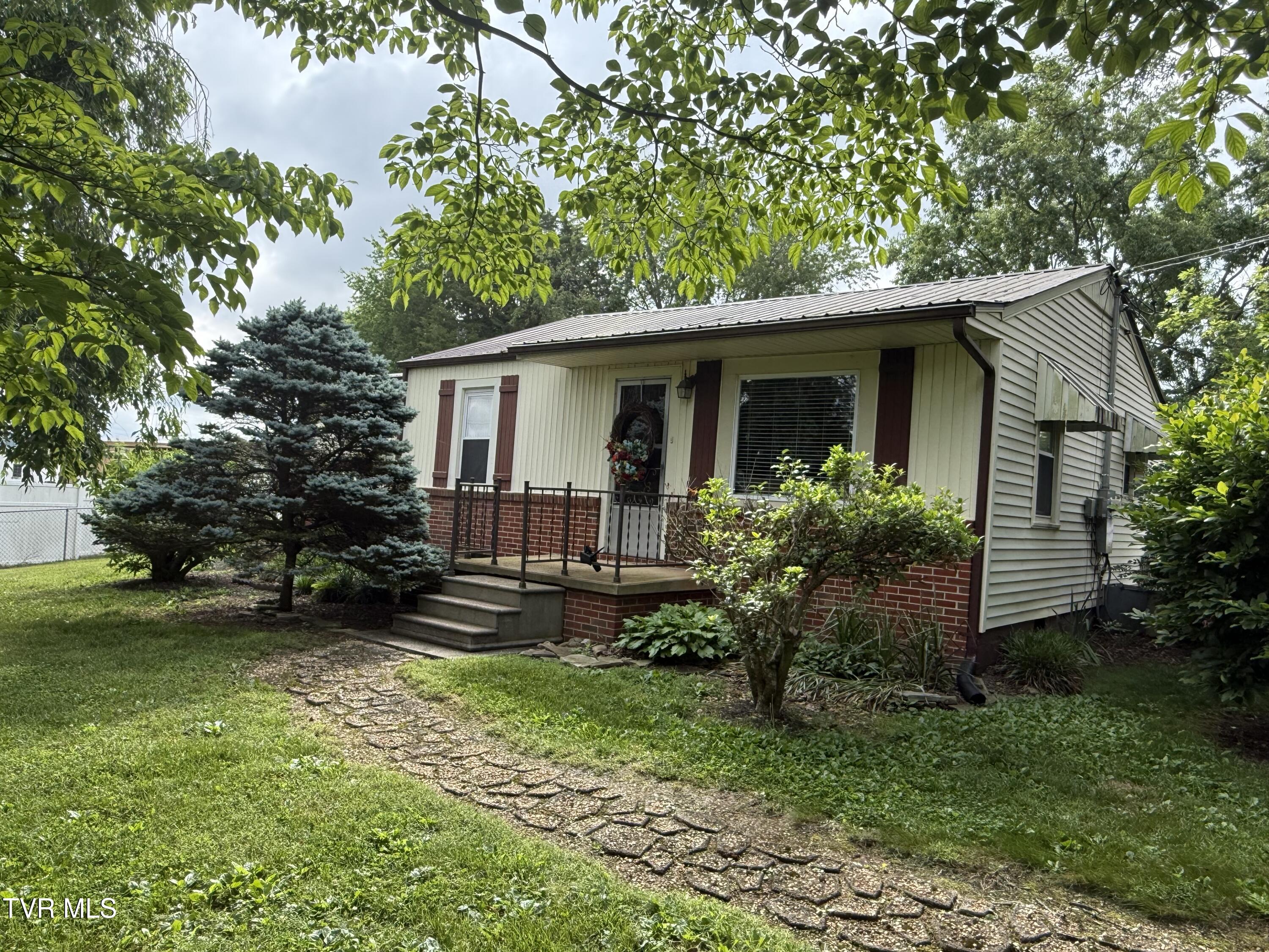 2931 Watauga Road Johnson City, TN 37601 - Photo 1 of 40 IMG_6350