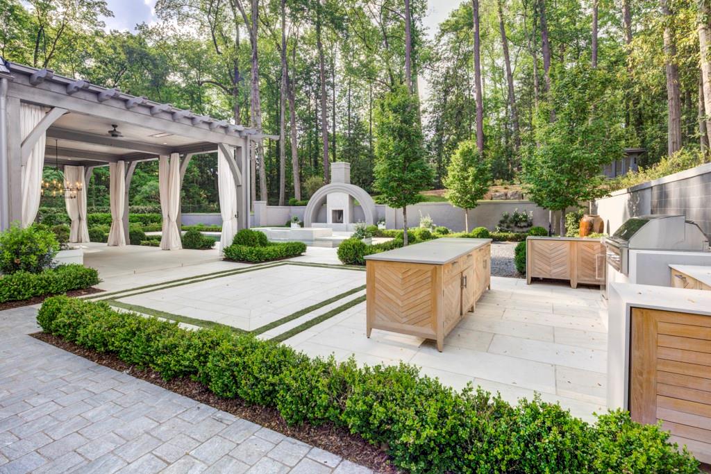365 King Road Northwest Atlanta, GA 30342 - Photo 40 of 43