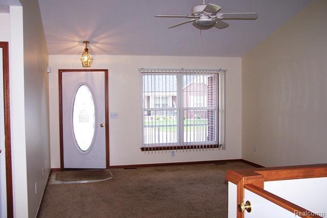 457 Harvard Drive Romeo, MI 48065 - Photo 6 of 18 Living Room.jpg
