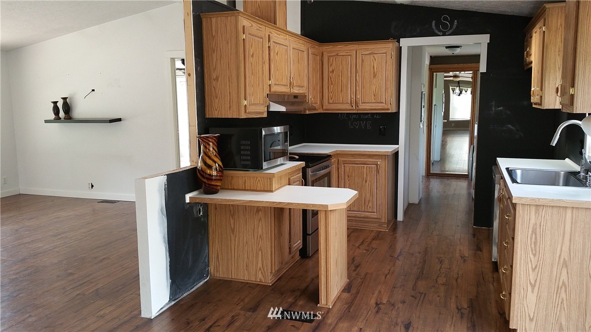 163 Northeast Newkirk Road Belfair, WA 98528 - Photo 8 of 23 Gallery Image 8