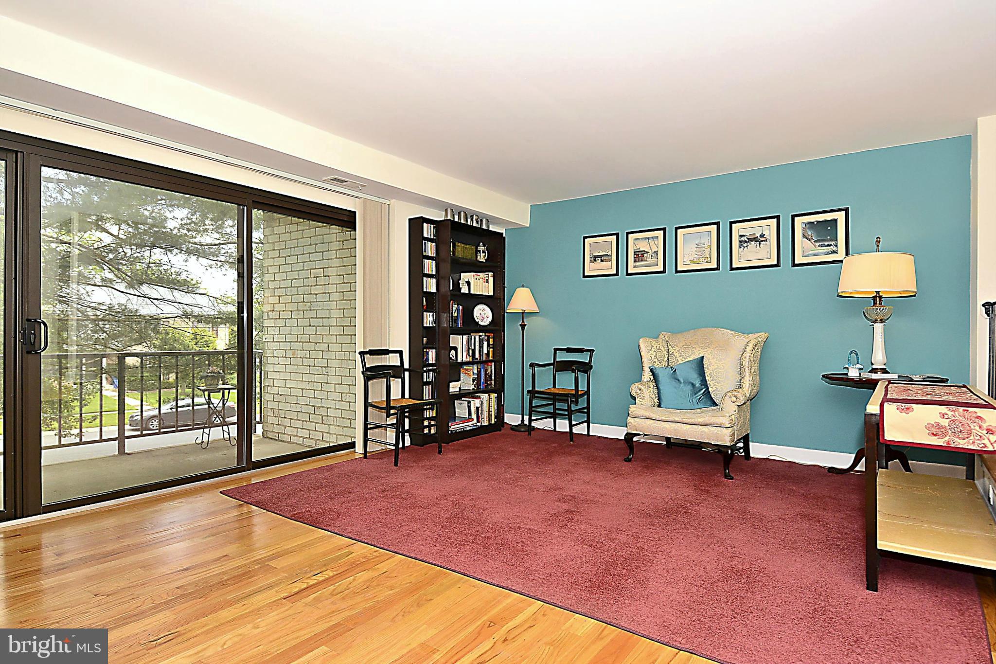 10862 Bucknell Drive, Unit 101 Silver Spring, MD 20902 - Photo 6 of 28 Living Room