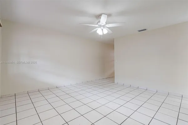 $2,200 | 1028 West 30th Street, Unit 1028, Hialeah, FL 33012