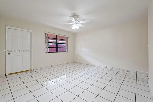 $2,200 | 1028 West 30th Street, Unit 1028, Hialeah, FL 33012