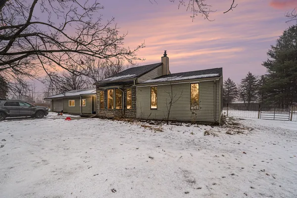 $344,500 | 323 South Truhn Road, Fowlerville, MI 48836