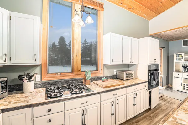 $344,500 | 323 South Truhn Road, Fowlerville, MI 48836