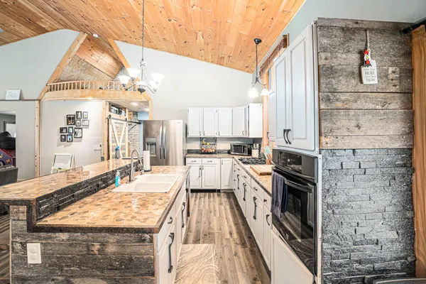 $344,500 | 323 South Truhn Road, Fowlerville, MI 48836