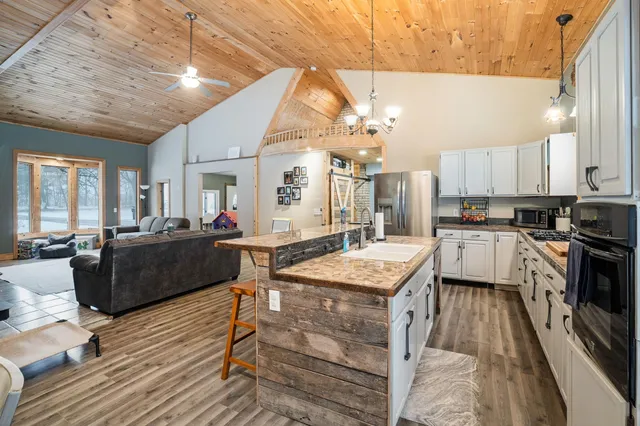 $373,000 | 323 South Truhn Road, Fowlerville, MI 48836