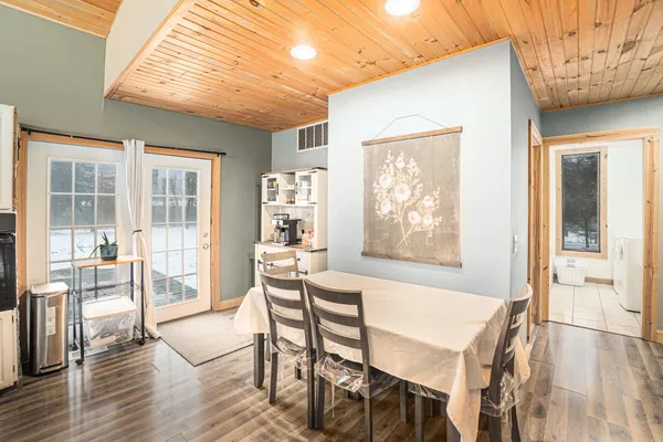 $344,500 | 323 South Truhn Road, Fowlerville, MI 48836