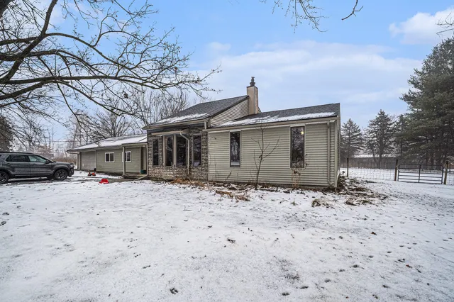 $373,000 | 323 South Truhn Road, Fowlerville, MI 48836