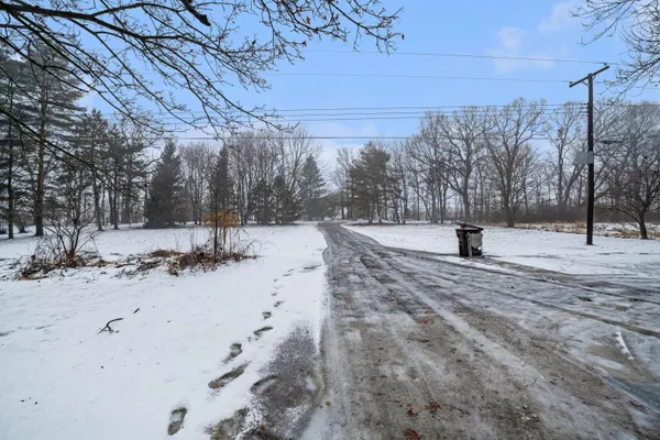 $344,500 | 323 South Truhn Road, Fowlerville, MI 48836