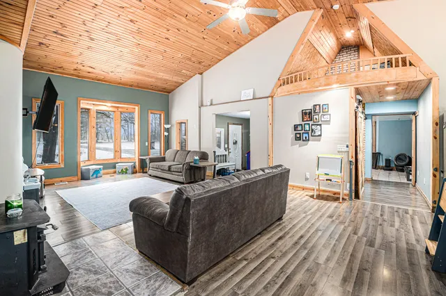 $373,000 | 323 South Truhn Road, Fowlerville, MI 48836